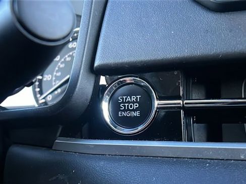 Used 2024 Mitsubishi Outlander SE image 30