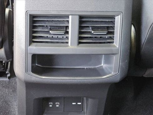 Used 2021 Volkswagen Atlas Cross Sport SE w/ Panoramic Sunroof Package AWD/4WD image 24