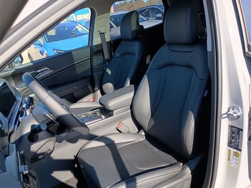 New 2026 Kia Sportage EX w/ EX Panoramic Sunroof Package image 17