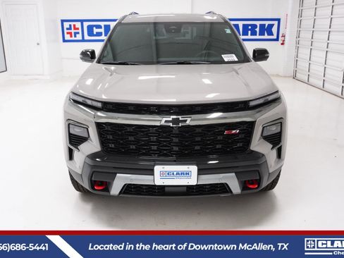 New 2026 Chevrolet Traverse Z71 w/ Enhanced Driving Package image 2