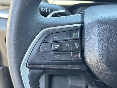 Used 2023 Jeep Grand Cherokee L Laredo RWD image 11