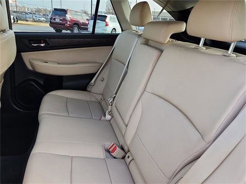 Used 2015 Subaru Outback 2.5i Limited image 24