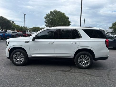 Used 2025 GMC Yukon Denali w/ Sun & Power Step Package AWD/4WD image 7