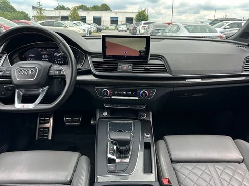 Used 2018 Audi SQ5 Premium Plus w/ S Sport Package AWD/4WD image 16