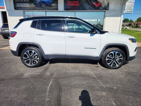 Used 2022 Jeep Compass Limited AWD/4WD image 2