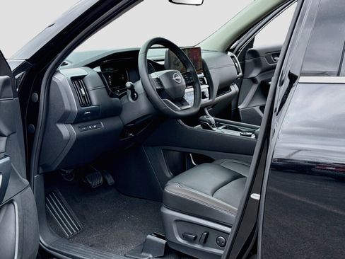 New 2026 Nissan Pathfinder SL AWD/4WD image 4