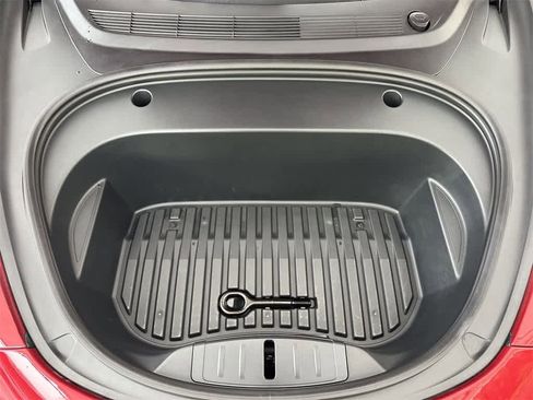 Used 2019 Tesla Model 3 Standard Range image 9