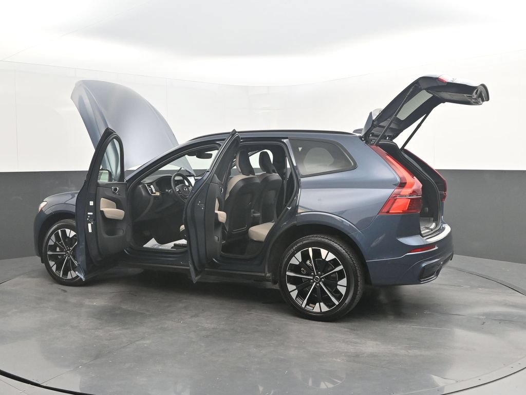 Certified 2026 Volvo XC60 B5 Plus AWD/4WD image 39