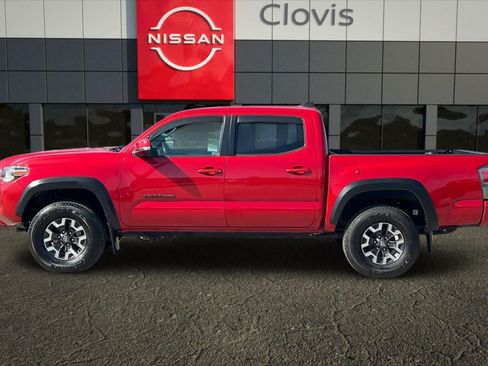 Used 2022 Toyota Tacoma TRD Off-Road w/ Technology Package AWD/4WD image 6