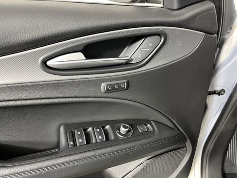 Used 2025 Alfa Romeo Stelvio Sprint w/ Convenience Package image 16