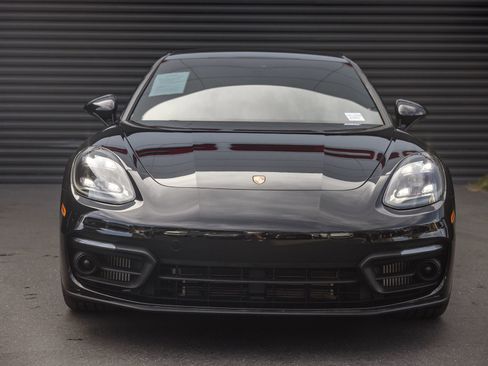 Certified 2023 Porsche Panamera Platinum Edition image 7