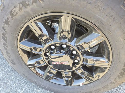 New 2026 GMC Sierra 2500 AT4 w/ AT4 Premium Plus Package image 16