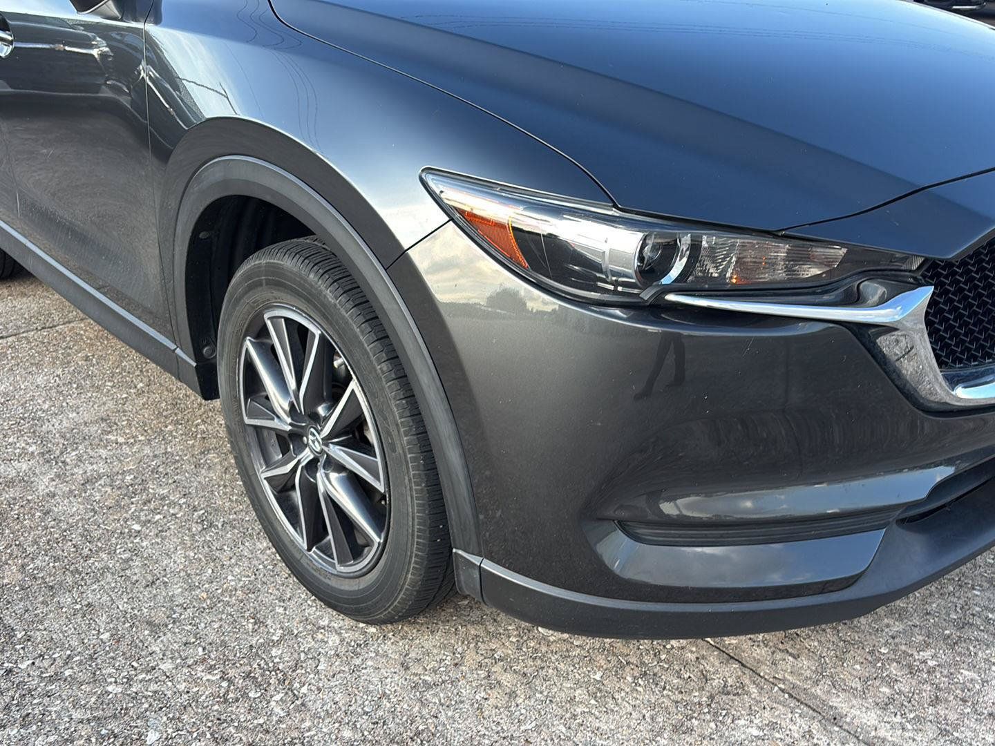 Used 2018 MAZDA CX-5 Touring FWD image 4