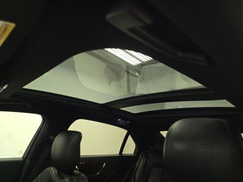 Used 2017 Lincoln Continental Select image 12