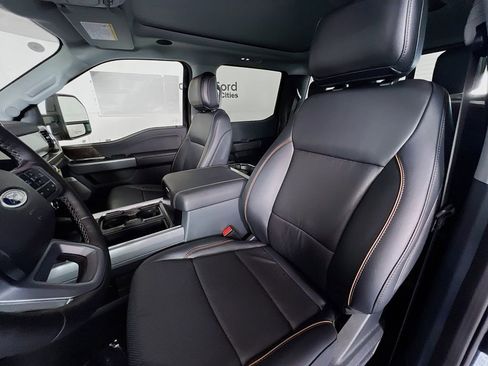 New 2025 Ford F250 Lariat w/ Lariat Ultimate Package image 25