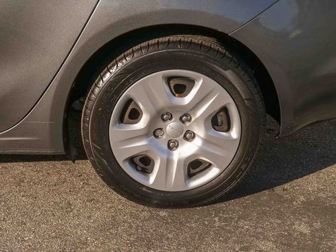 Used 2013 Dodge Dart SE w/ Value Group image 6