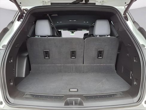 Used 2024 Buick Enclave Premium image 28