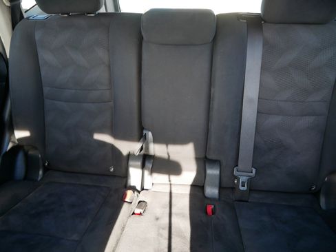 Used 2015 Nissan Rogue SV image 13