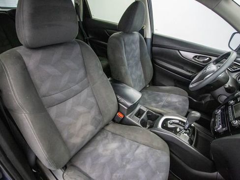 Used 2016 Nissan Rogue SV image 21