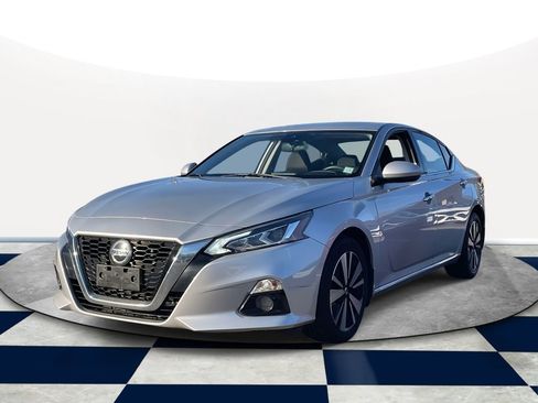 Used 2019 Nissan Altima 2.5 SV image 2