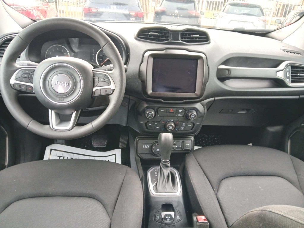 Used 2023 Jeep Renegade Latitude AWD/4WD image 12