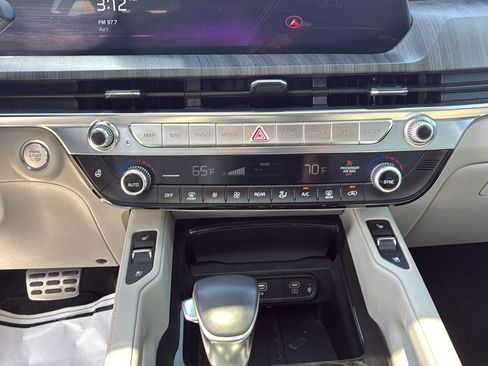 Used 2024 Kia Telluride SX w/ Towing Package AWD/4WD image 31