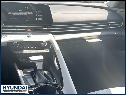 New 2026 Hyundai Elantra Limited FWD image 24