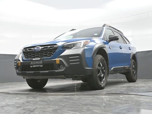 Used 2022 Subaru Outback Wilderness w/ Wilderness Package image 18