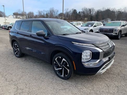 Used 2022 Mitsubishi Outlander SE image 8