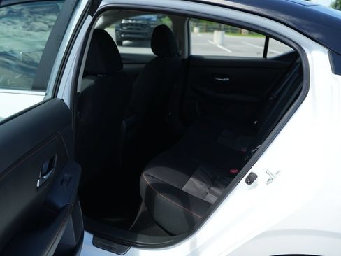 Used 2025 Nissan Sentra SR FWD image 12
