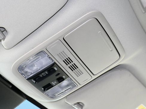 New 2025 Honda Odyssey Touring image 31