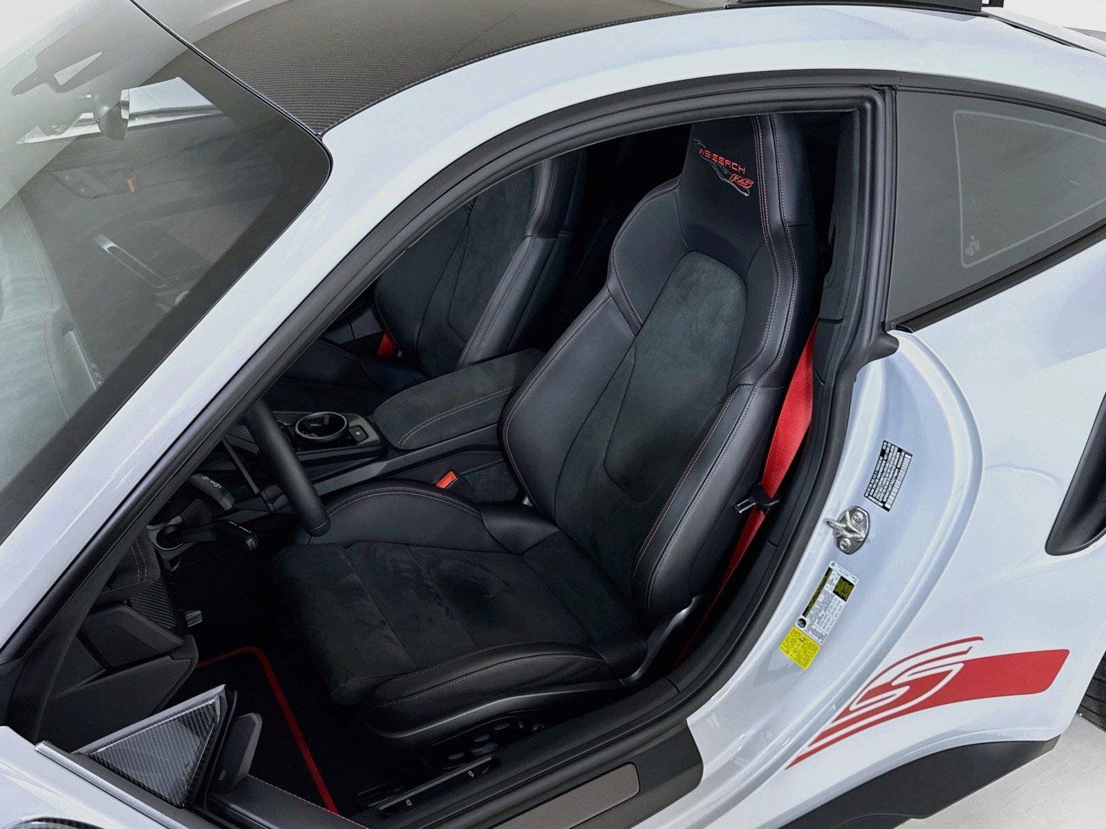 Used 2025 Porsche 911 GT3 RS RWD image 14