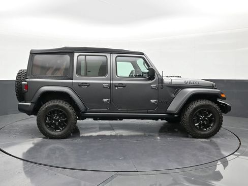 Used 2022 Jeep Wrangler Unlimited Sport AWD/4WD image 4