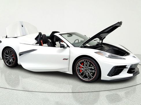 Certified 2023 Chevrolet Corvette Stingray Premium Conv w/ Z51 Performance Package RWD image 14