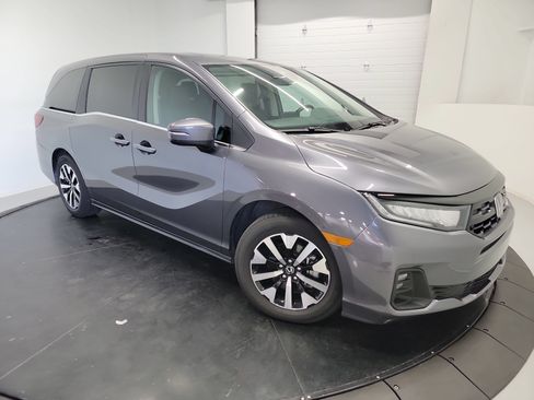 Used 2025 Honda Odyssey EX-L image 1