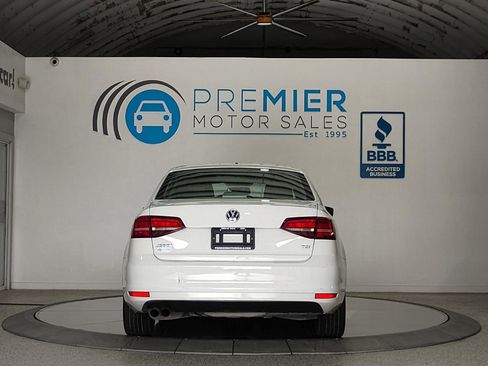 Used 2017 Volkswagen Jetta S FWD image 4