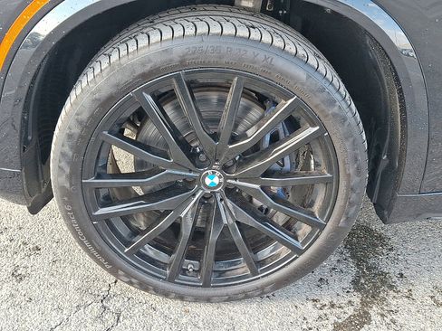 Used 2022 BMW X5 M50i w/ Executive Package image 8