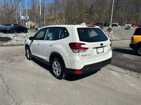 Used 2023 Subaru Forester AWD/4WD image 3