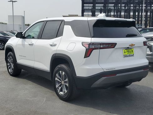 New 2026 Chevrolet Equinox LT image 4