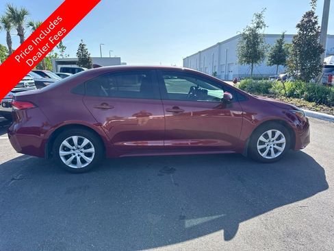 Used 2025 Toyota Corolla LE FWD image 5