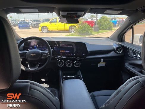 New 2025 Chevrolet Blazer EV LT w/ Super Cruise Package AWD/4WD image 18