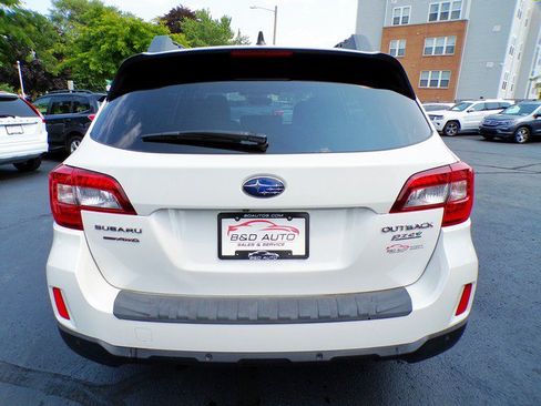 Used 2017 Subaru Outback 2.5i Limited AWD/4WD image 4