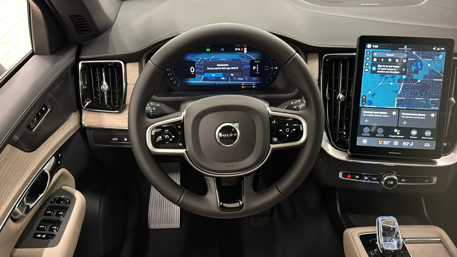 New 2026 Volvo XC90 T8 Plus w/ Protection Package Premier AWD/4WD image 12