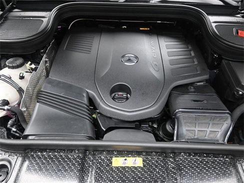 New 2026 Mercedes-Benz GLS 450 4MATIC image 33
