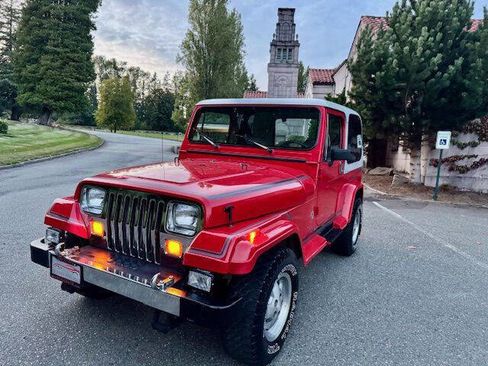 Used 1989 Jeep Wrangler Laredo image 2