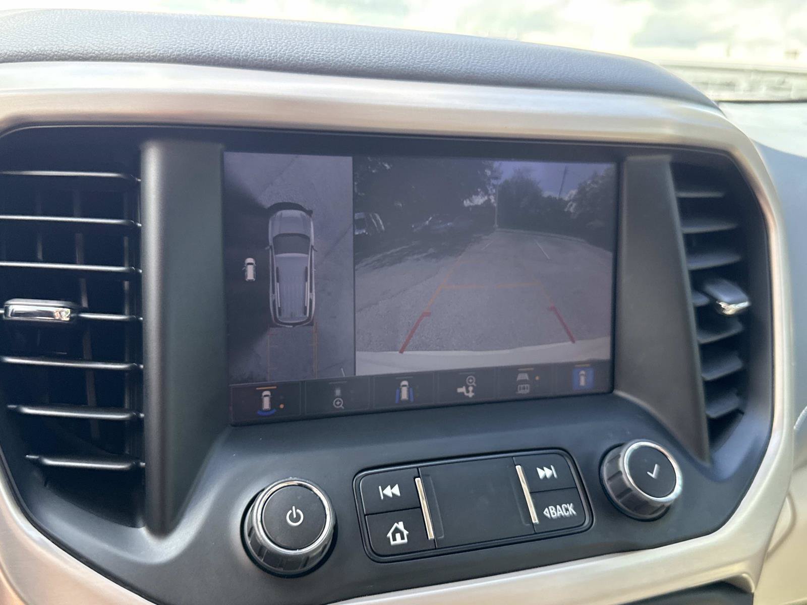 Used 2023 GMC Acadia Denali w/ Denali Technology Package FWD image 23