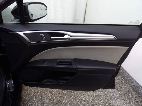Used 2018 Ford Fusion S FWD image 11