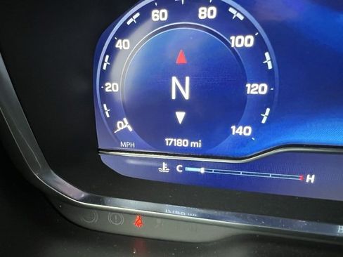 Used 2024 Chevrolet Suburban High Country image 26