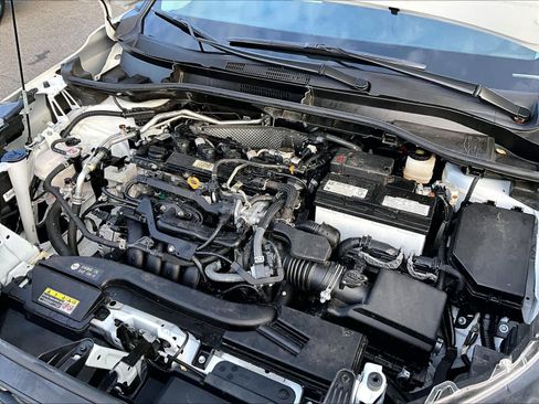 Certified 2024 Toyota Corolla Cross L image 34