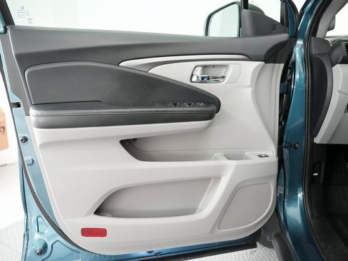 Used 2019 Honda Pilot EX image 48